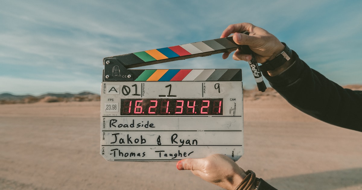 Productora audiovisual en Quito filmando con camara profesional